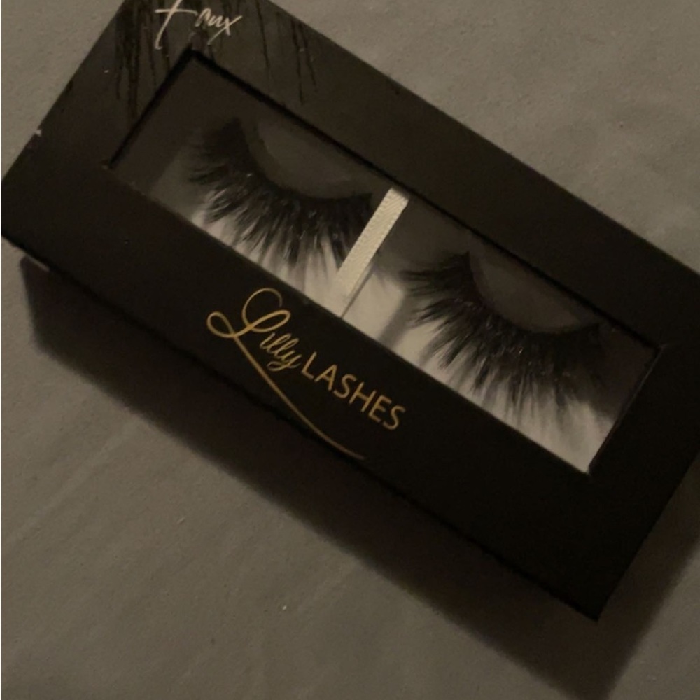 Lily lashes ! New